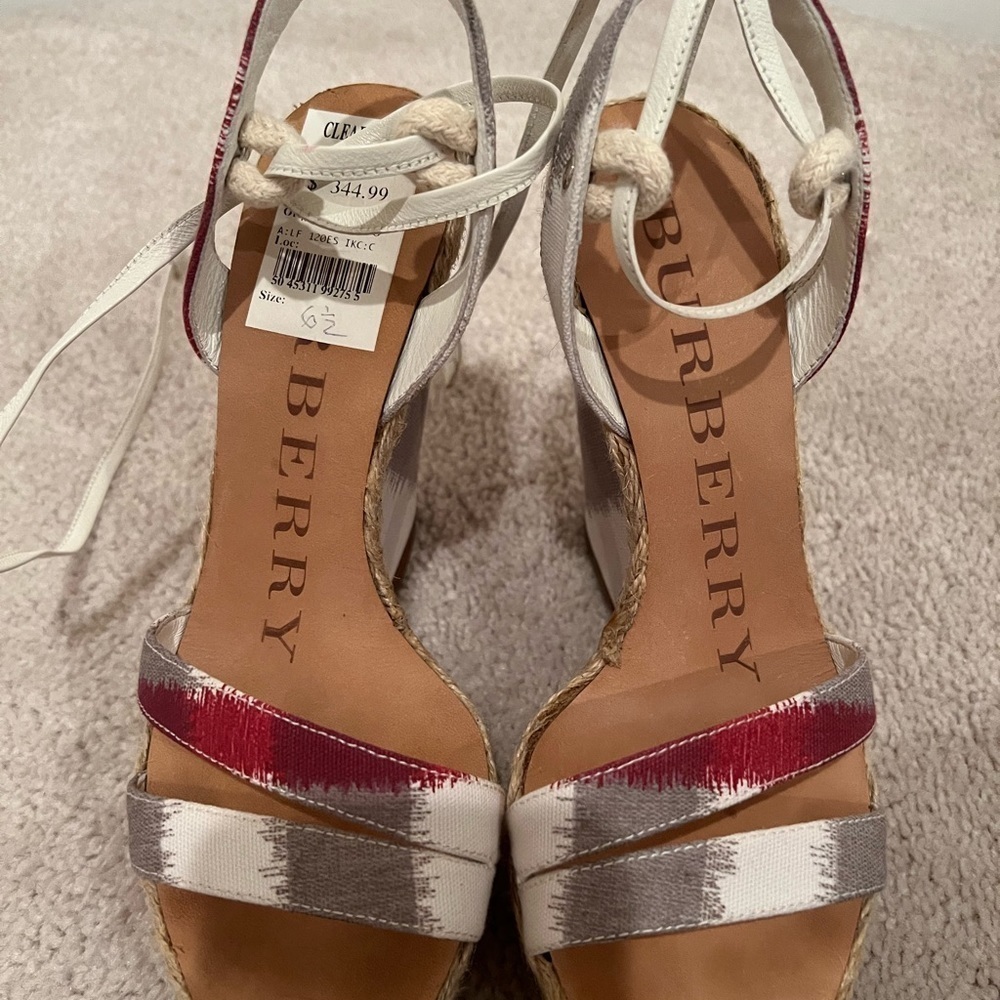 Burberry Wedges in Excellent Condition. Size 6.5 - Picture 8 of 8
